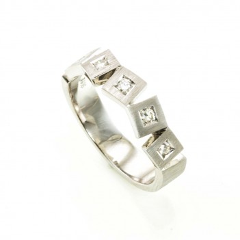 Anillo en Oro Blanco Mate con Brillantes