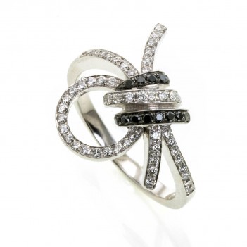 Anillo Oro Blanco con brillantes Negros y Blancos