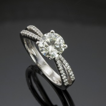 Anillo oro blanco diamante