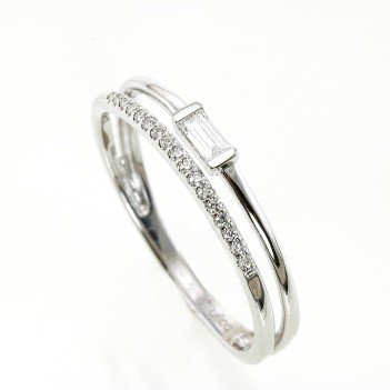 Anillo en oro blanco con baguette de 0.08 quilates