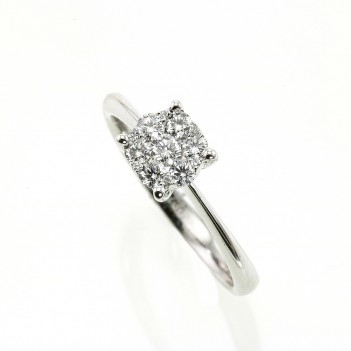 Anillo con brillantes de 0.30 quilates