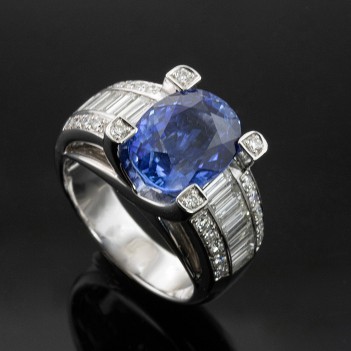 Anillo oro blanco zafiro Ceylan oval