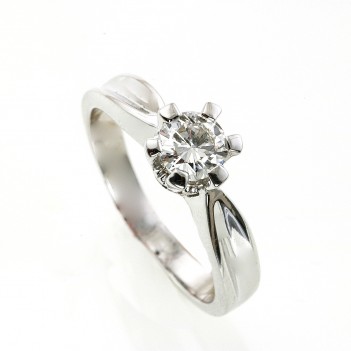 Anillo en oro blanco diamante 0.48 quilates