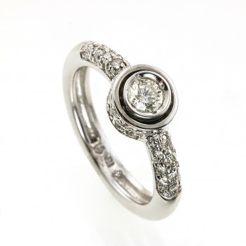 Anillo en oro blanco con brillante 0.25 quilates