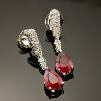 Pendientes oro blanco rubelitas y brillantes